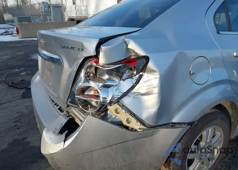 2015 Chevrolet Sonic Lt Auto из США, поврежденный, VIN 1G1JC5SH4F4214432